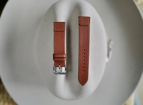 Reverso style strap in fauve baranil leather