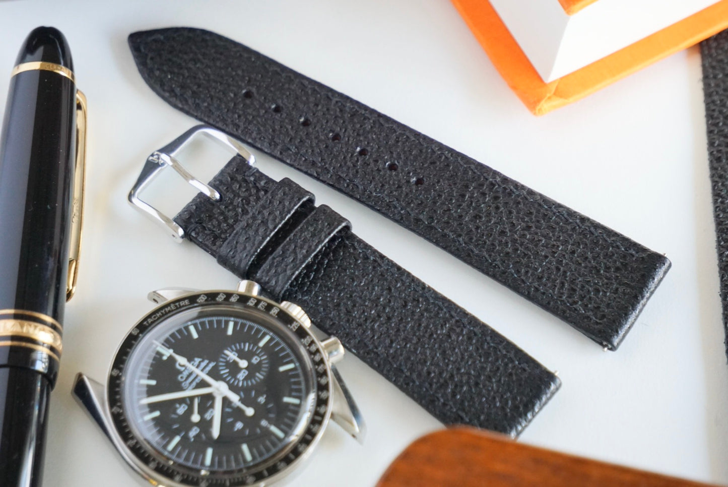 Kurozan 'black diamond' leather watch strap