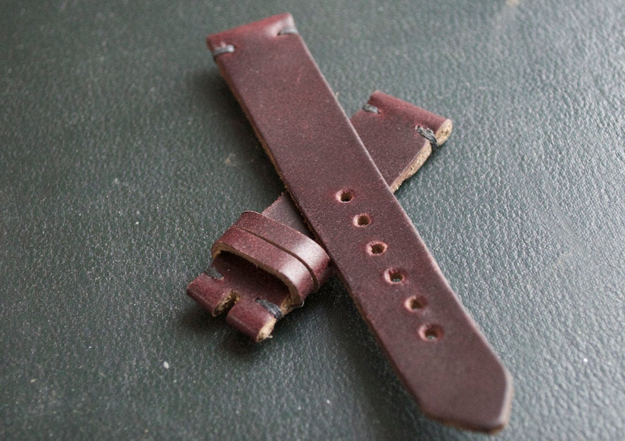 Two stitch no.8 Horween Chromexcel watch strap